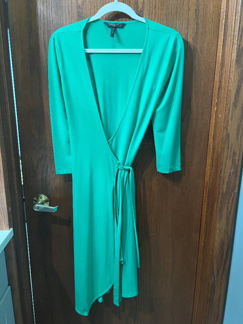 BCBGMAXAZRIA Emerald Petite Med Wrap Dress